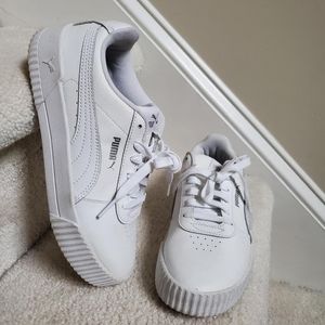 Puma Carina 2.0 Sneaker, Size 7
